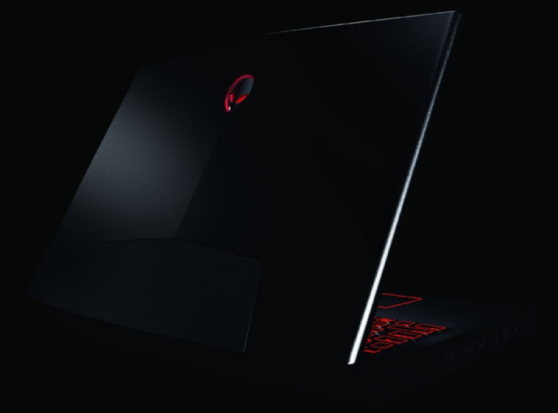 Alienware-M17x-Black-1